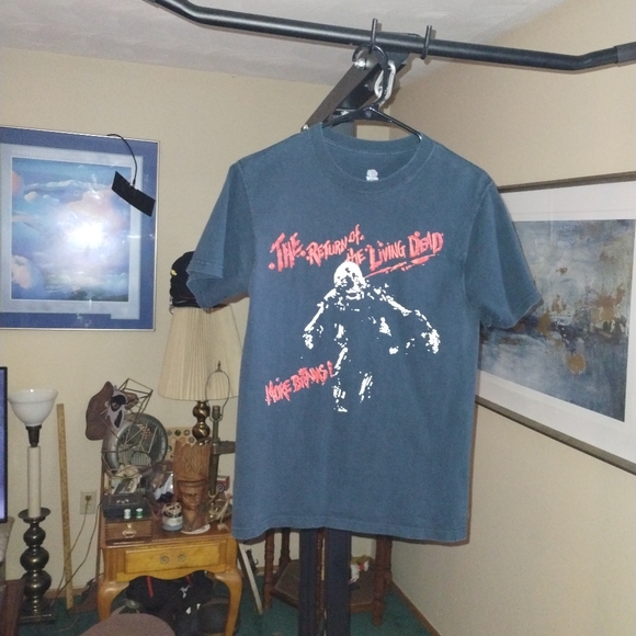 The Return of the living Dead Fruit of The Loom Size Small T shirt - Picture 5 of 12
